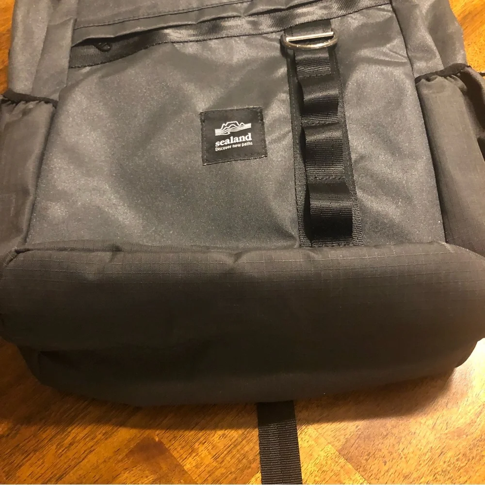 NEW $310 SEALAND Core Rowlie Water Repellent Backpack in Black/Gray!